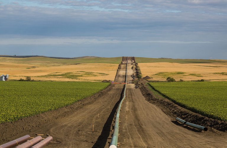 Bakken__Dakota_Access_Oil_Pipeline_North_Dakota_293579385022048x1339.jpg