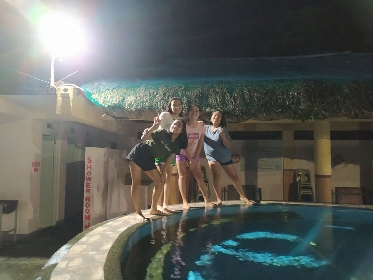 10 pic at pool.jpg