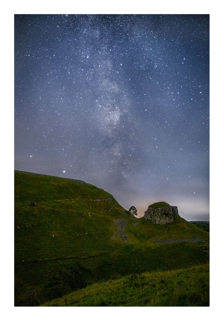 09Peters Stone Milky Way - © Kieran Metcalfe Bdr.jpg
