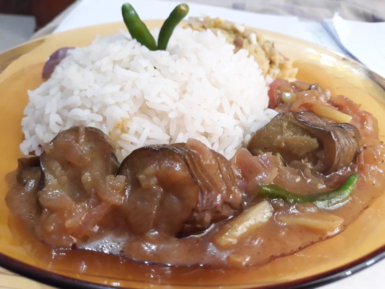 "Brinjal mutton curry", with no mutton