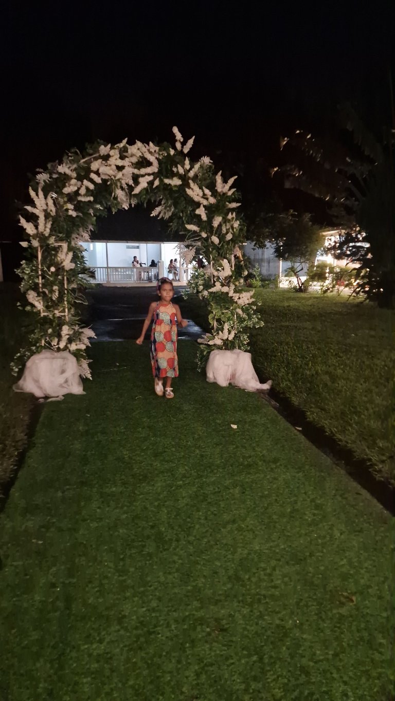 9_Flower_arch_20241030.jpg