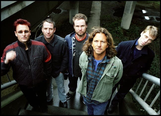 pearl jaM !))(.jpeg