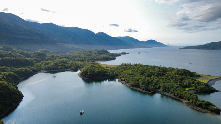 Thumbs Cove  | Kodiak Island; Alaska [ENG-GER] 