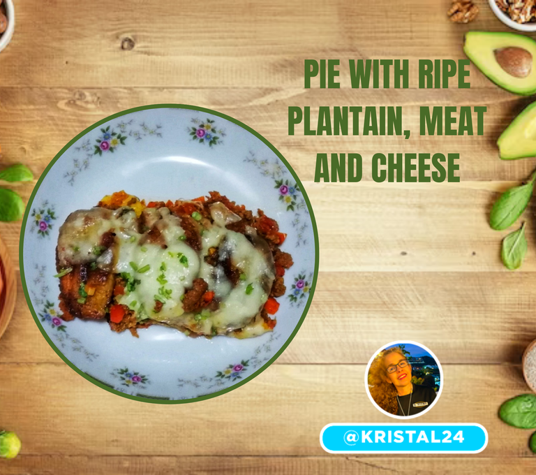(ENG-ESP) Gratin pie with ripe plantain, meat and mozzarella cheese