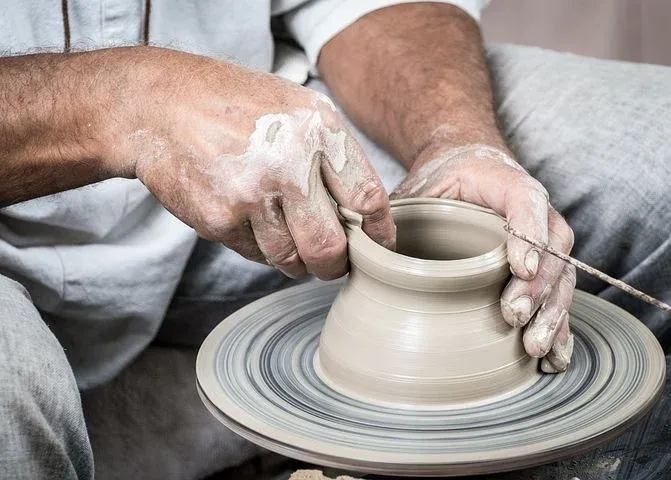 pottery1139047__480.webp