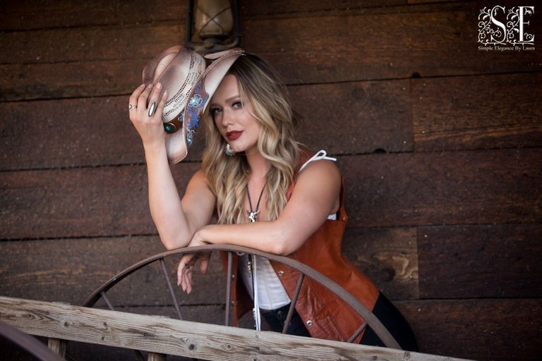 Western Noelle (29).jpg
