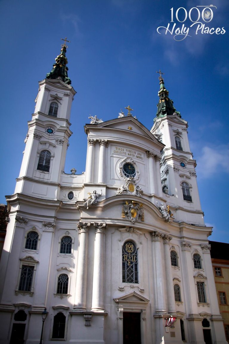 Maria Treu Kirche (1).jpg