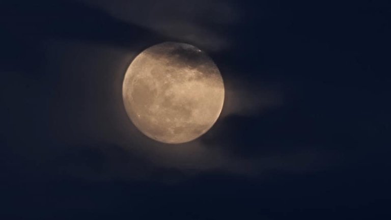 moon2.jpg