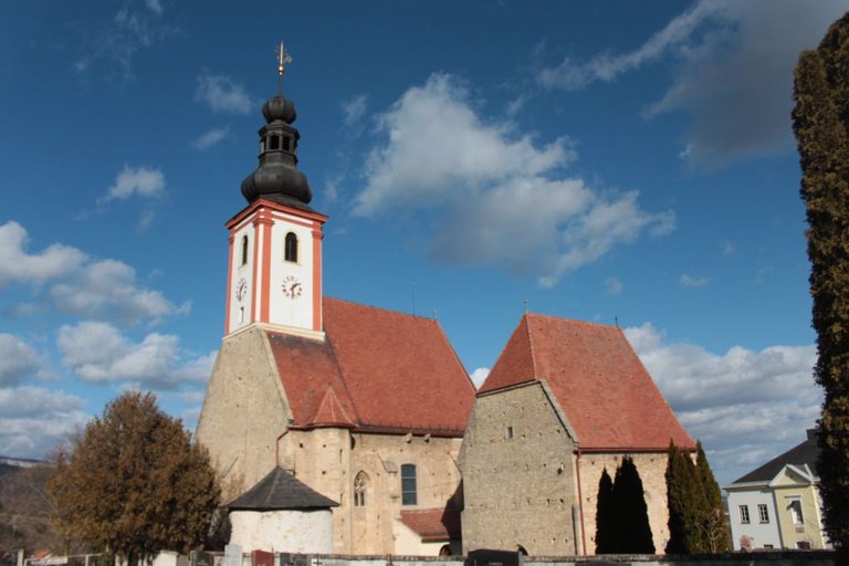 Würflach Parish Church of St. Anna