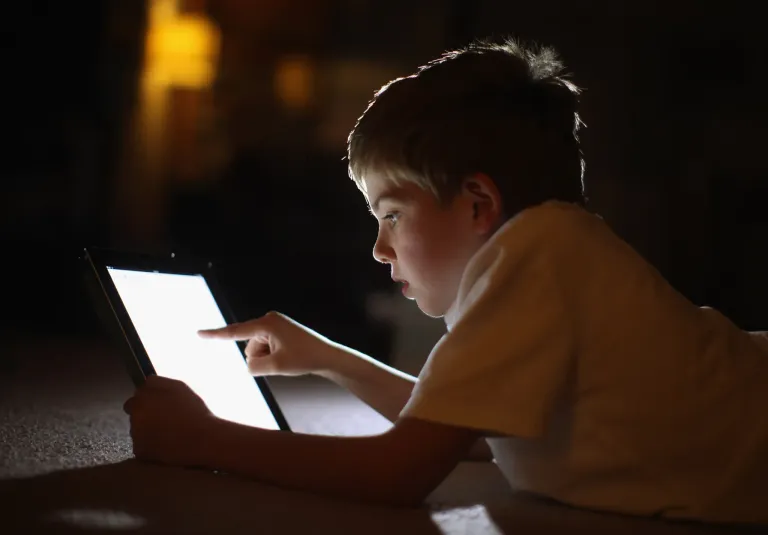 kid-tablet-GettyImages-135280997.webp