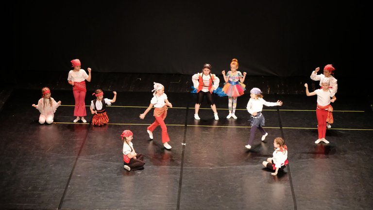 DSCF9040_cr.jpg