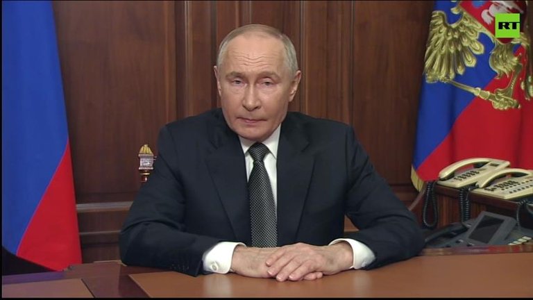 Vladimir Putin addresses the nation.mp4_snapshot_00.12.012.jpg