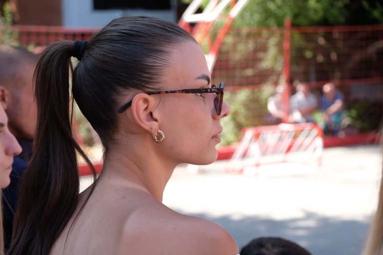 DSCF9367-young lady.JPG
