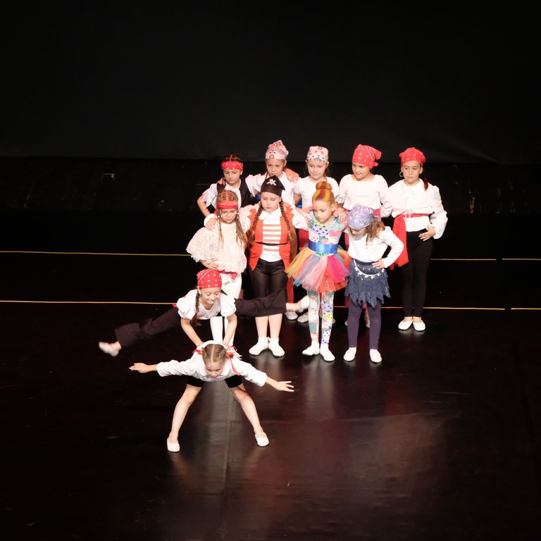 DSCF9047_cr.jpg