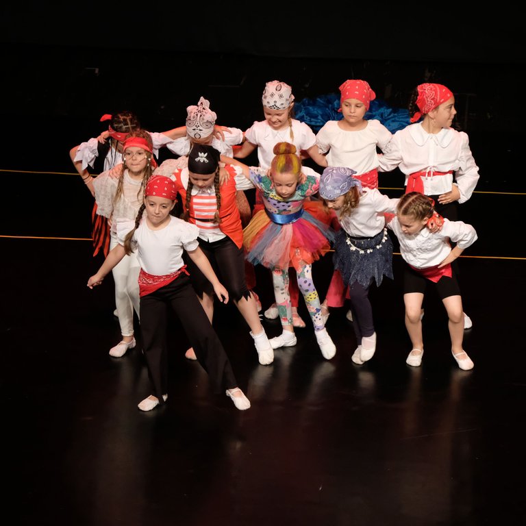 DSCF9044_cr.jpg