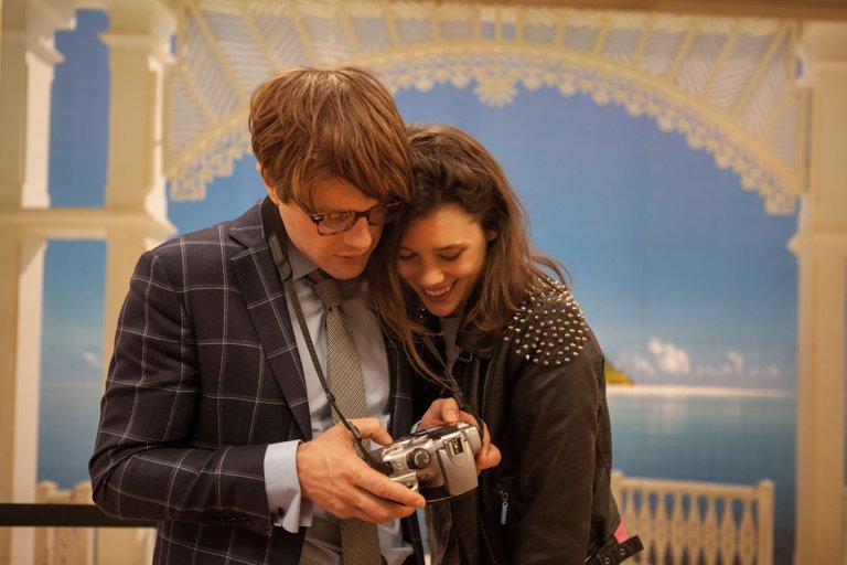 i-origins-image-michael-pitt-astrid-berges-frisbey.jpg