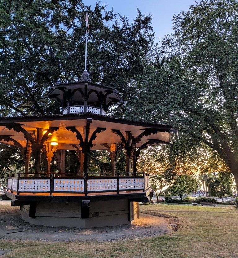 Gazebo_EngBay.jpg