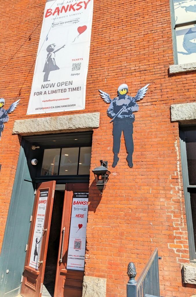 Banksy Set 328.jpg