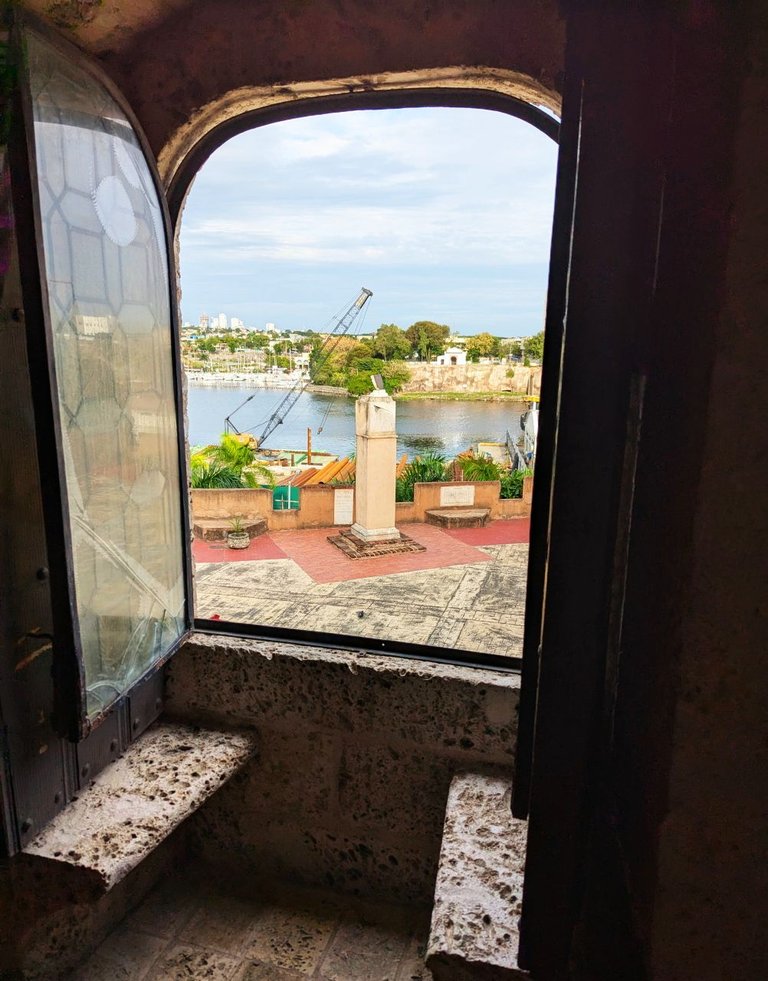 Casa Reales Window.jpg