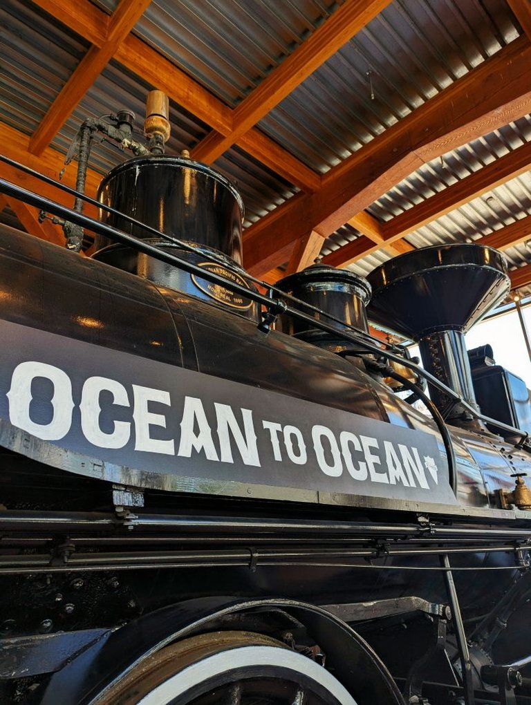 Victoria Train06.jpg
