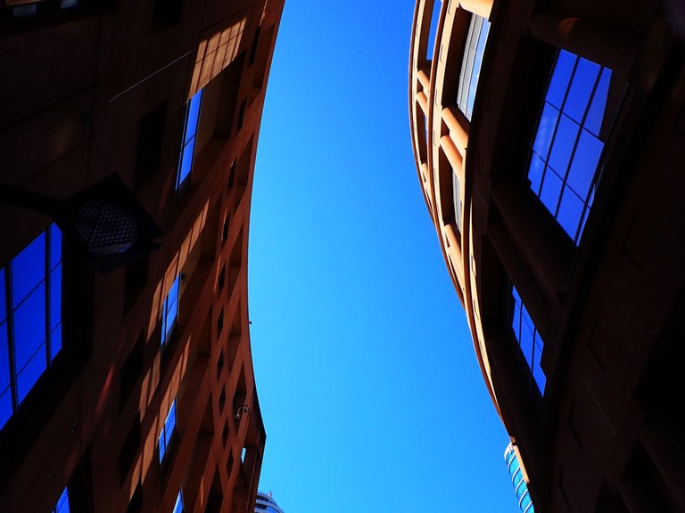 LibrarySquare0011.jpg
