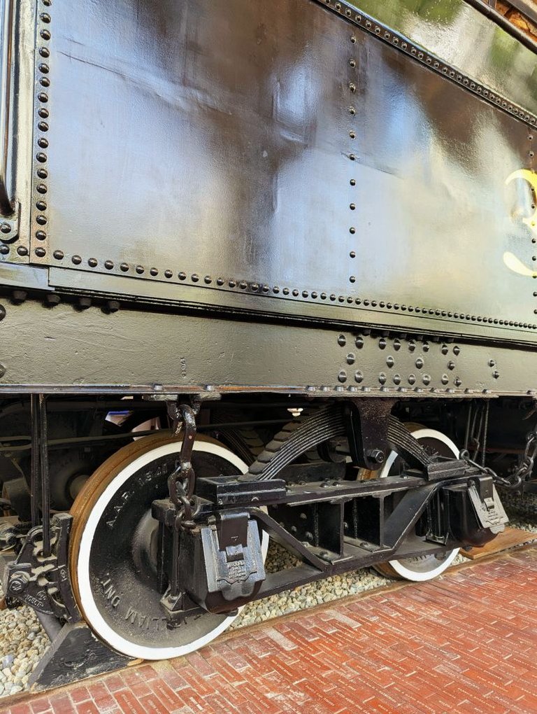 Victoria Train10.jpg