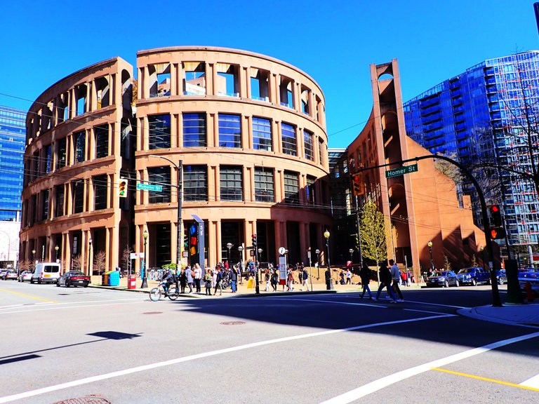 LibrarySquare0014.jpg