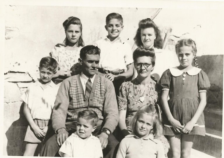 Senekal fam 194748.jpg