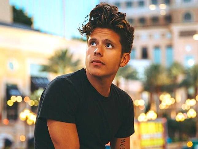 rudy_mancuso_7581_645x485.jpg