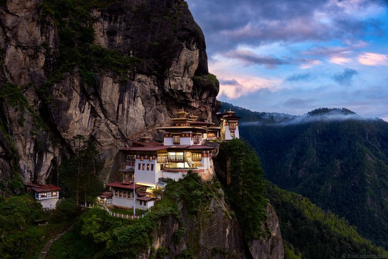 Elia-Locardi-Travel-Photography-Dragons-Breath-Tigers-Nest-Bhutan-2048-WM.jpg