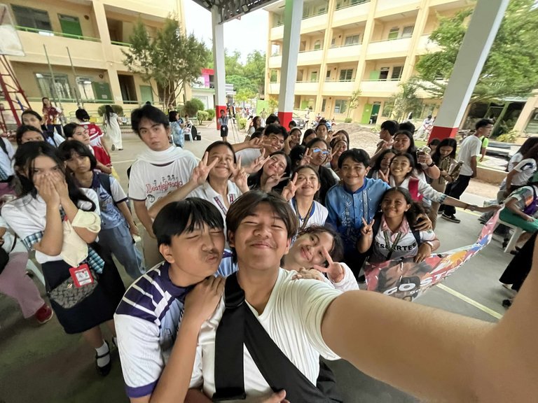 9356699d1c244afa431dbfc9576dcc9e.jpeg
