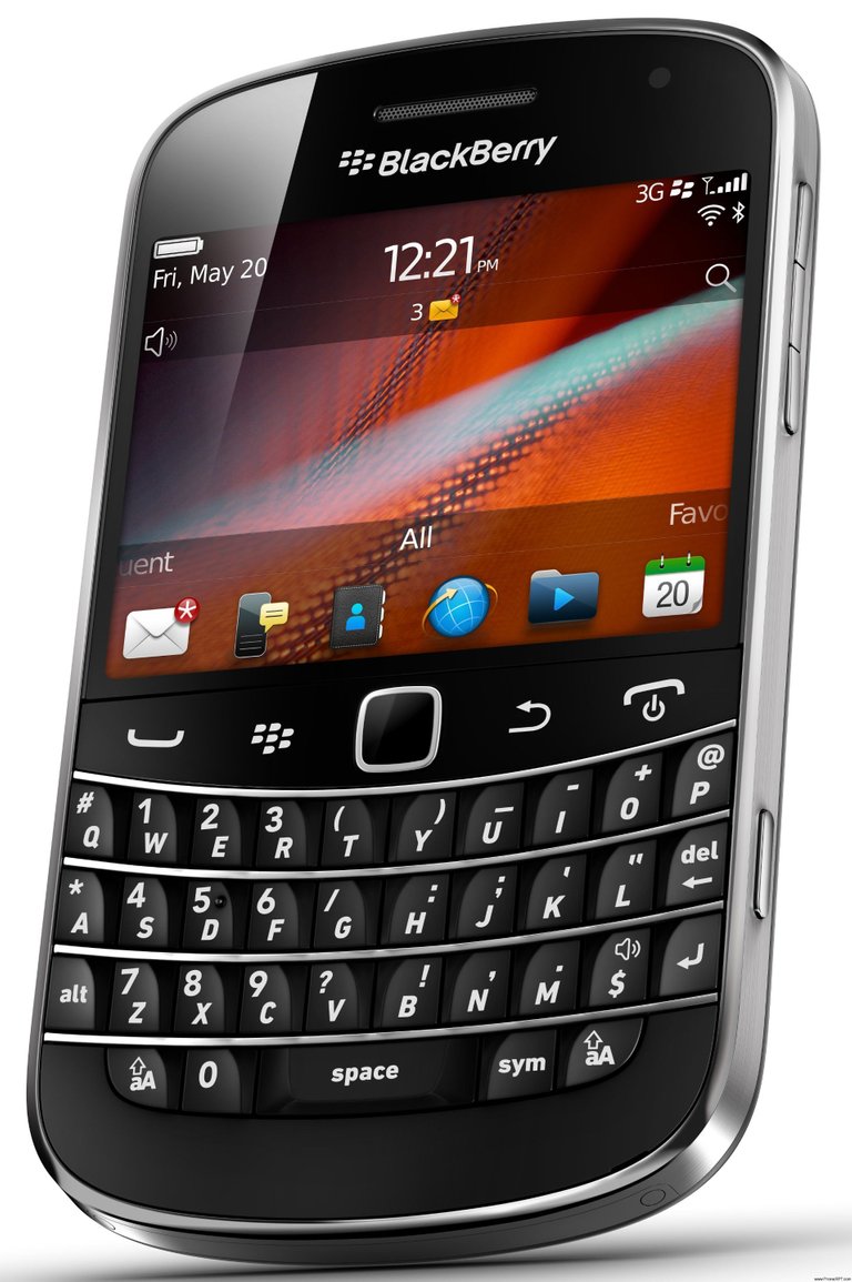 BlackBerry-Bold-Touch-9900-132.jpg