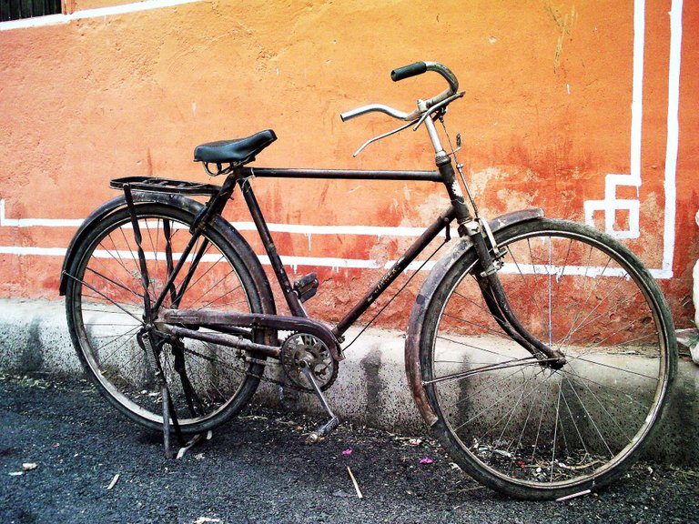 bicicleta vieja.jpg