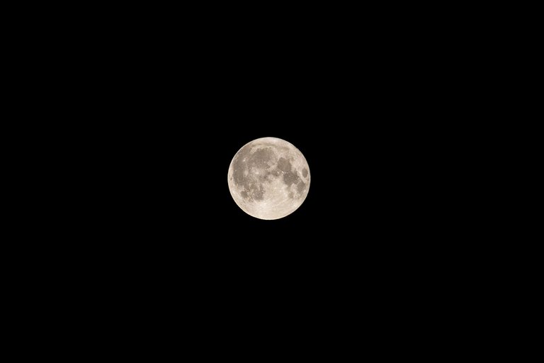 DSC03488-Moon1.jpg