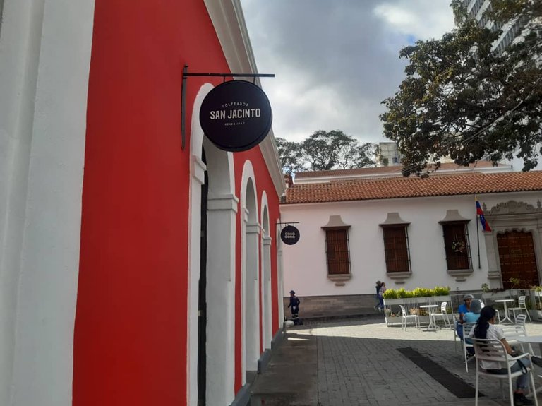 Plaza el Venezolano  Un café  con Historia y Cultura 12.jpg