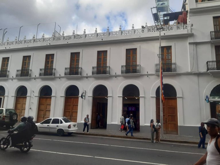 Plaza el Venezolano  Un café  con Historia y Cultura 13.jpg