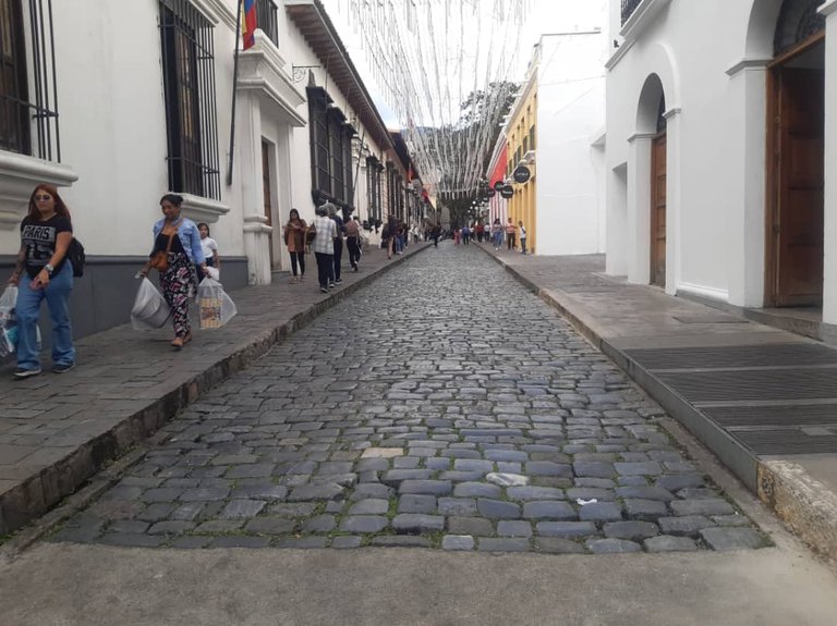 Plaza el Venezolano Un café  con Historia y Cultura 8.jpg