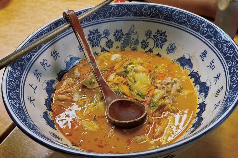 Creamy Spicy Soup Noodles