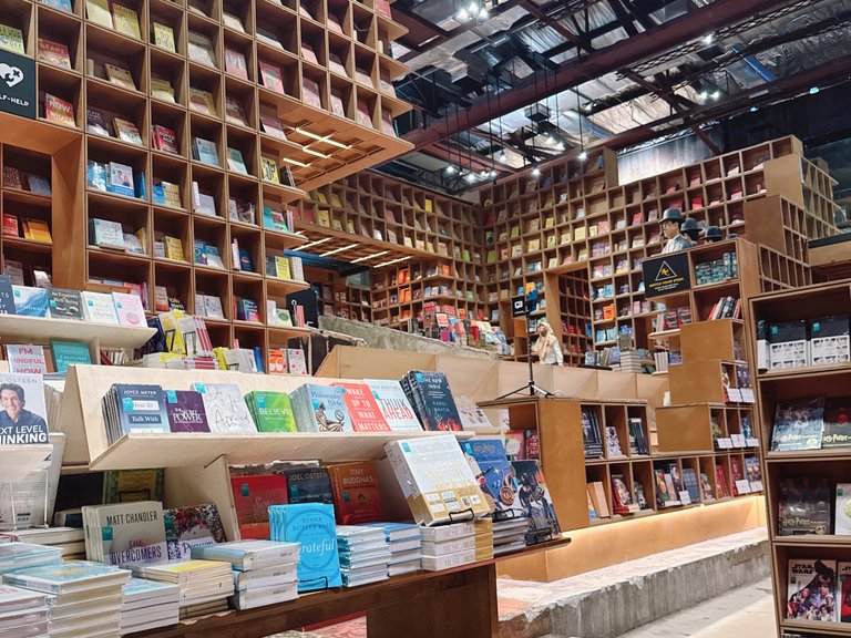【吉隆坡】迷宫书店 BookXcess Rex KL