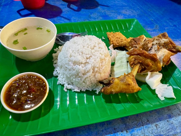 云顶半山的印尼炸鸡 Ayam Penyet in Genting Permai 