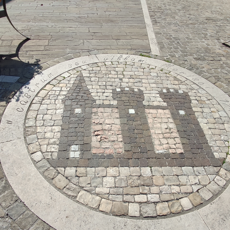 Targa piazza castello 0 (1).png