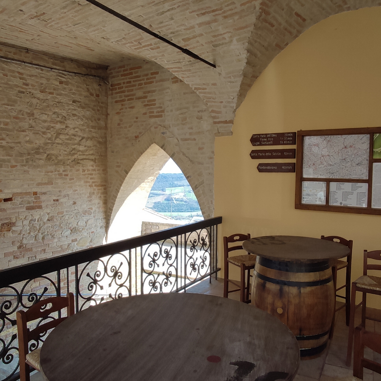 Loggiato botti 4 (1).png