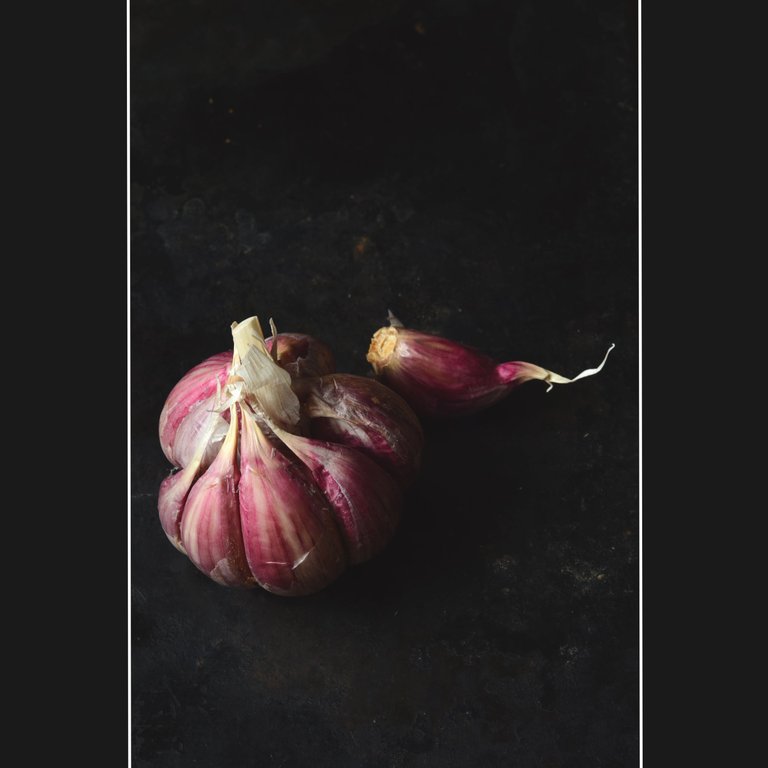 pink garlic.png