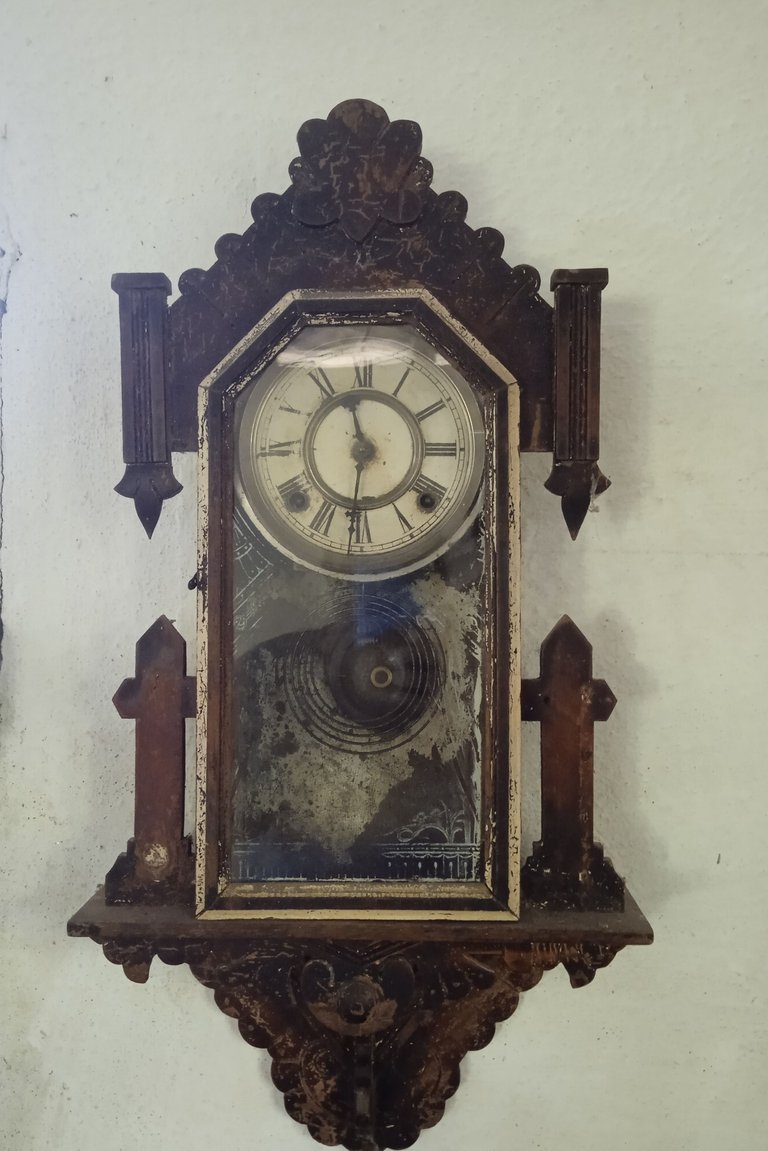 Antiguo Reloj de Pared de Péndulo Victoriano del S XIX Mecánico AlemaniaAntiguo Reloj de Pared Victoriano de Péndulo Mecánico .jpg
