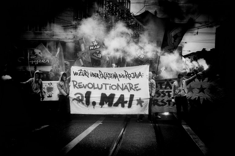 1mai2018_Schweiz Zürich City DSC_0221_NEF_embedded (1)_post04.jpg