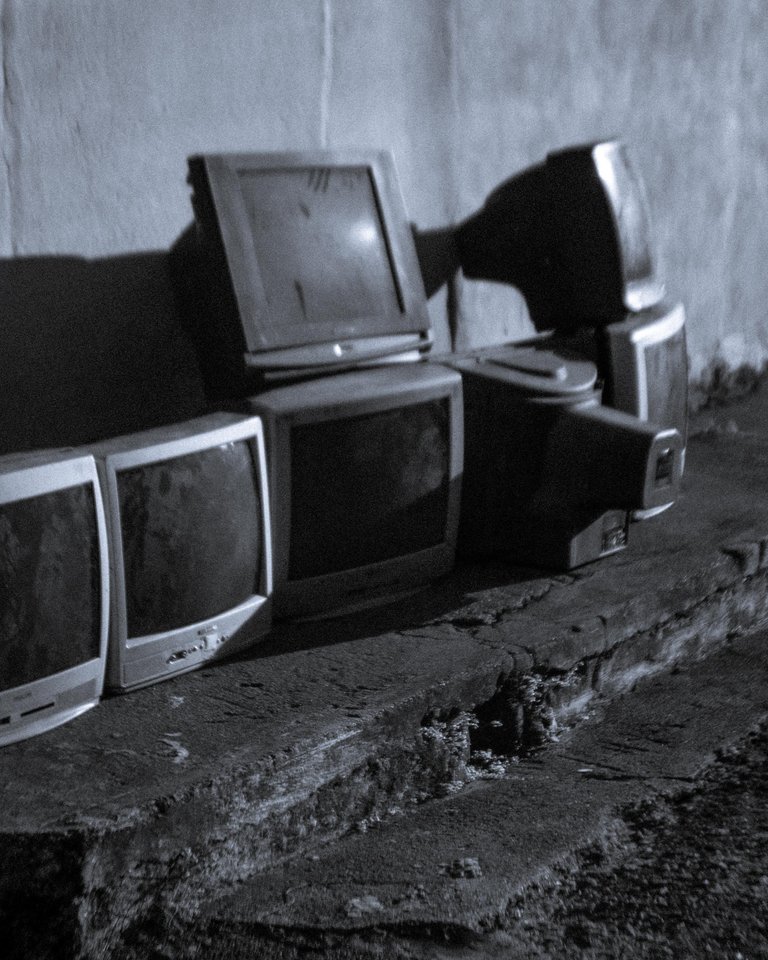 TV_B&W-1.jpg