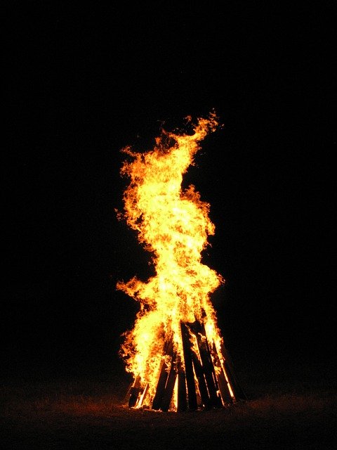 fire820091_640.jpg