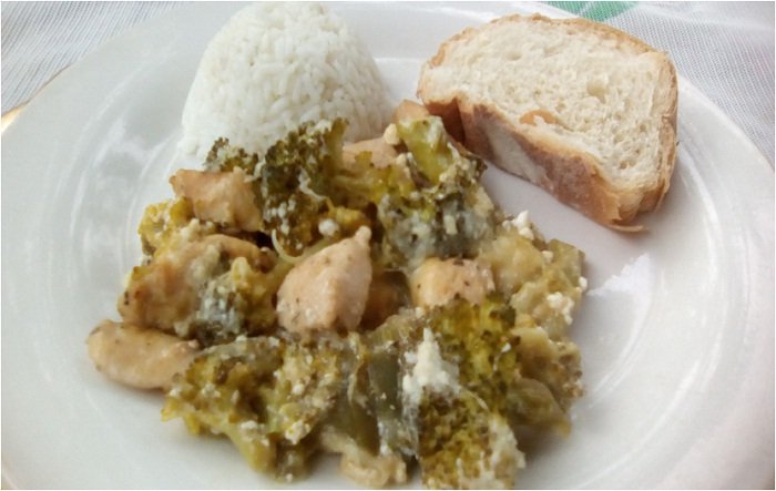 pollo brocoli y ricota al final .jpg