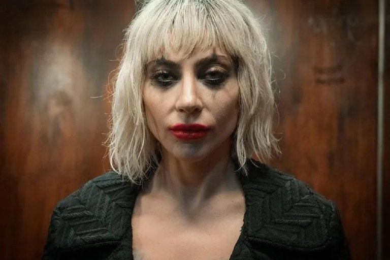 lady-gaga-harley-quinn-joker-2-65535b9f74ec4.jpeg