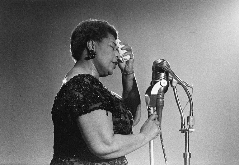 02-18-1961_17865_Ella_Fitzgerald_(6741938935).jpg
